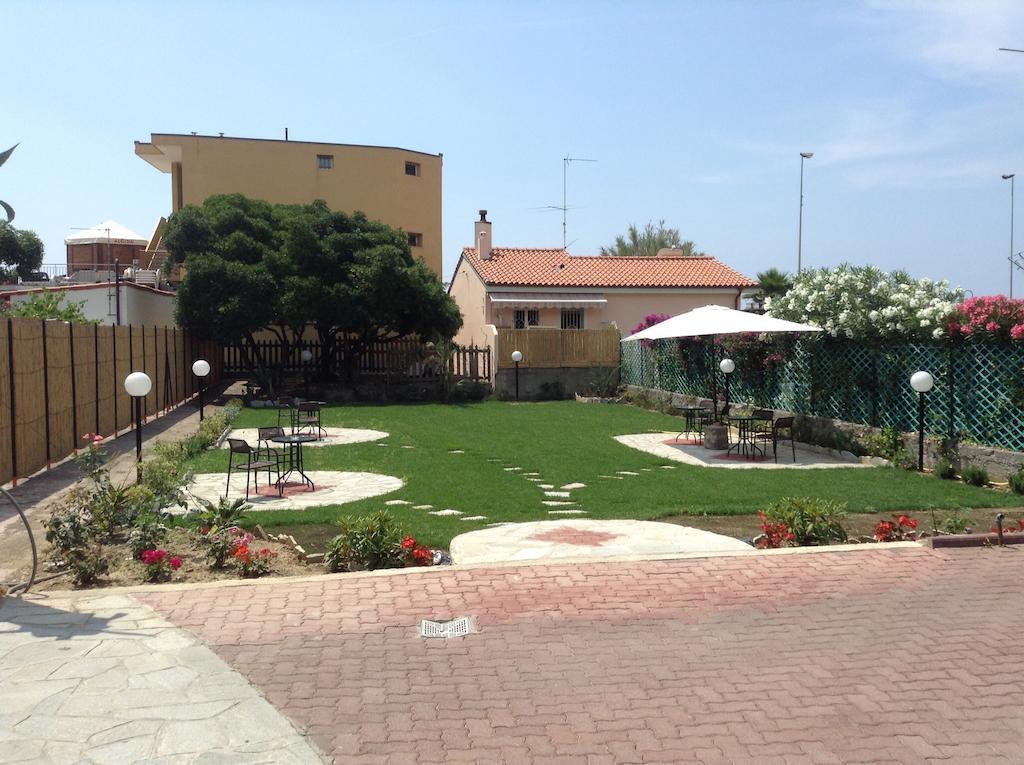 Villa Le Logge Ventimiglia Exterior foto